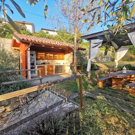 Отель Cebron Family Estate Branik Экстерьер фото